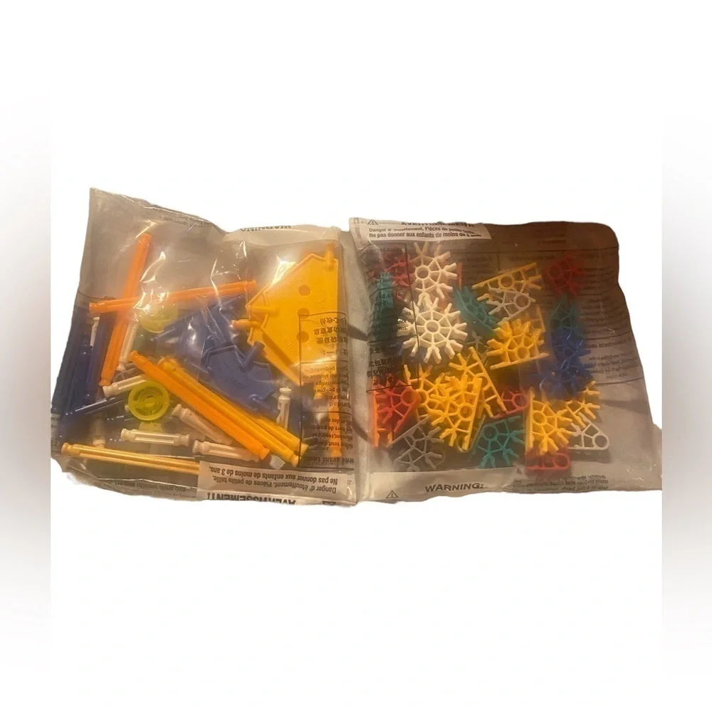 Knex imagine , build & play 100 PCs set (new)